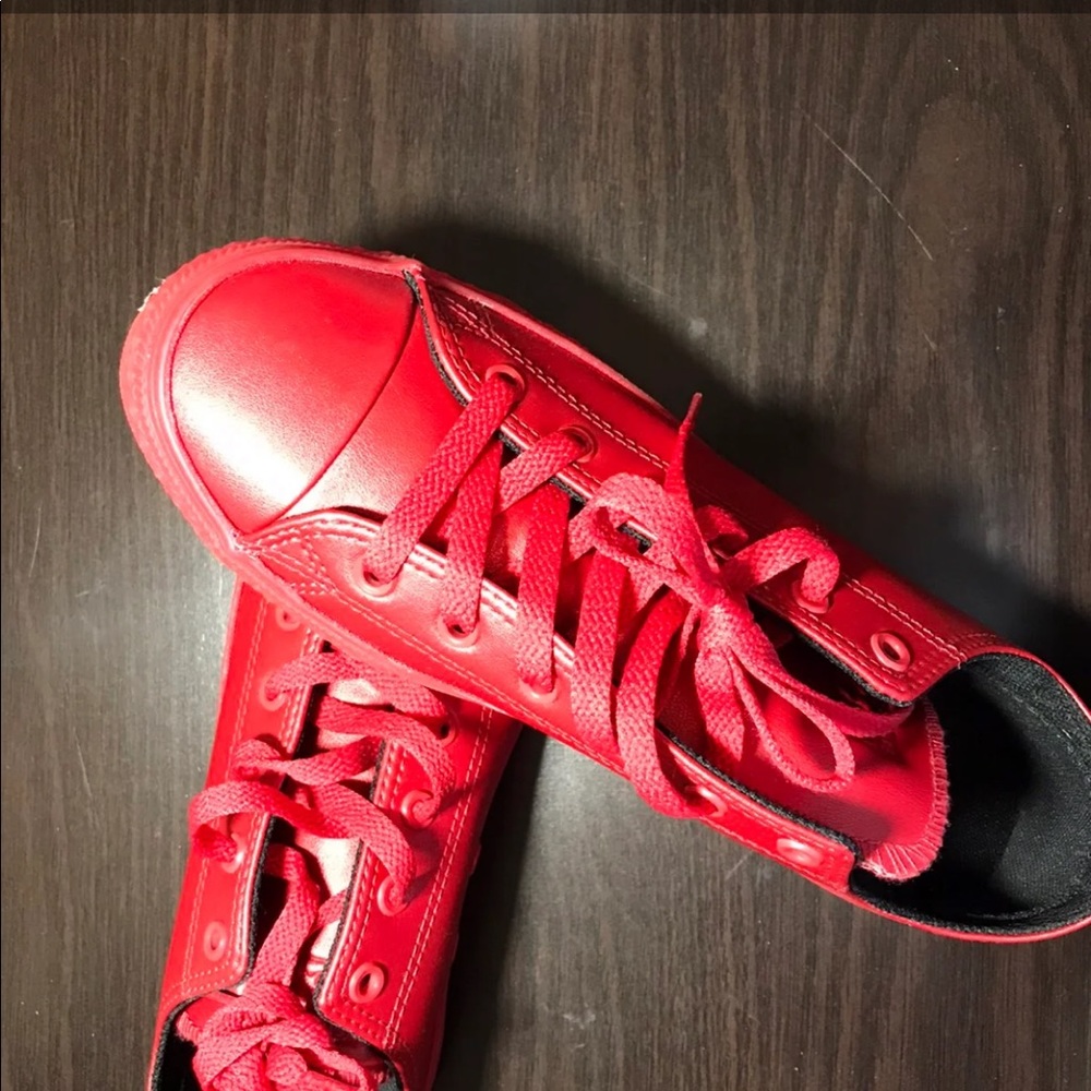 Converse - Picture 3 of 3